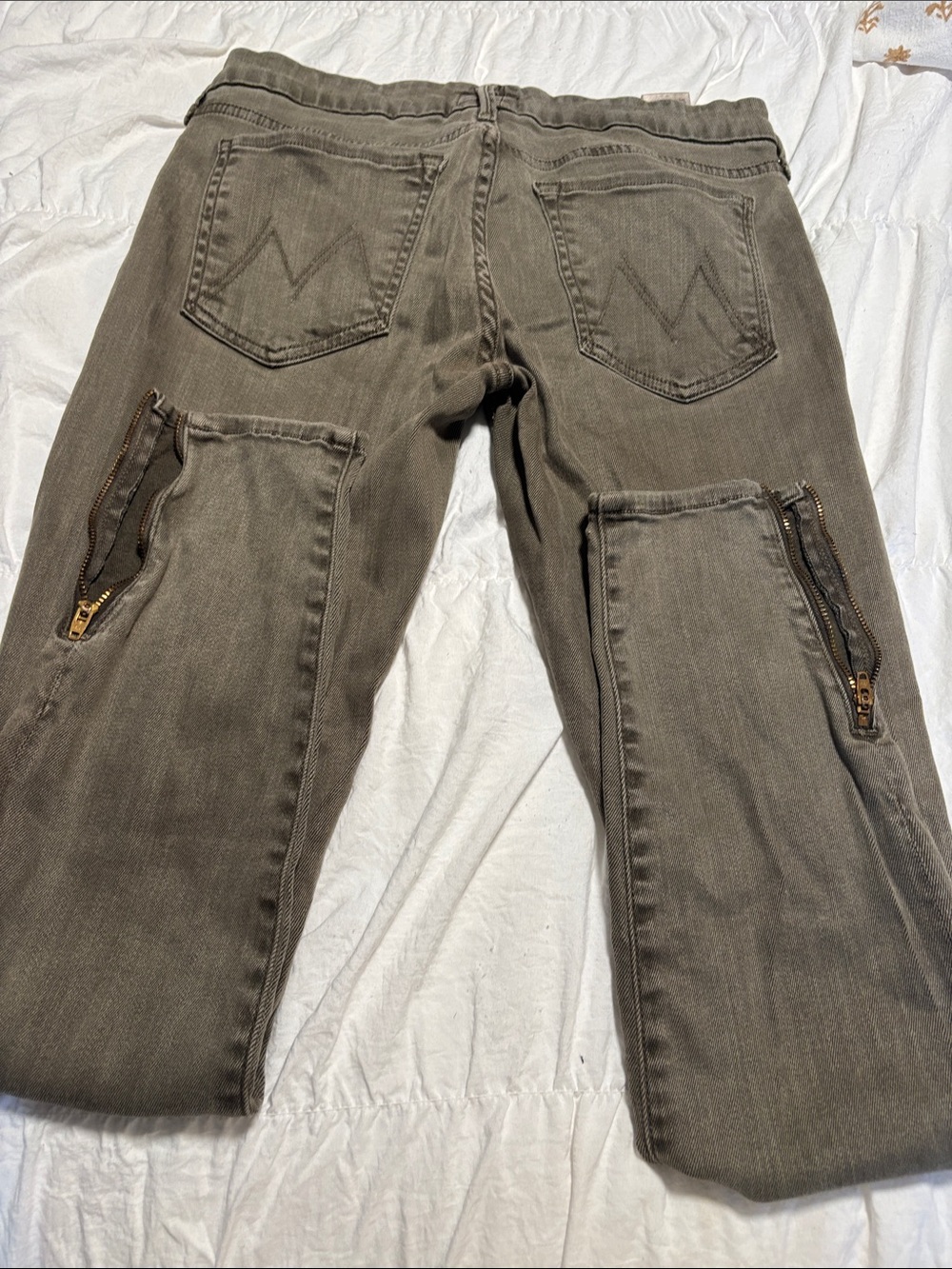 Mother Women Green Zip-Hem Jeans - Picture 10 of 12